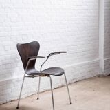 Fauteuil Arne Jacobsen modèle 3207
