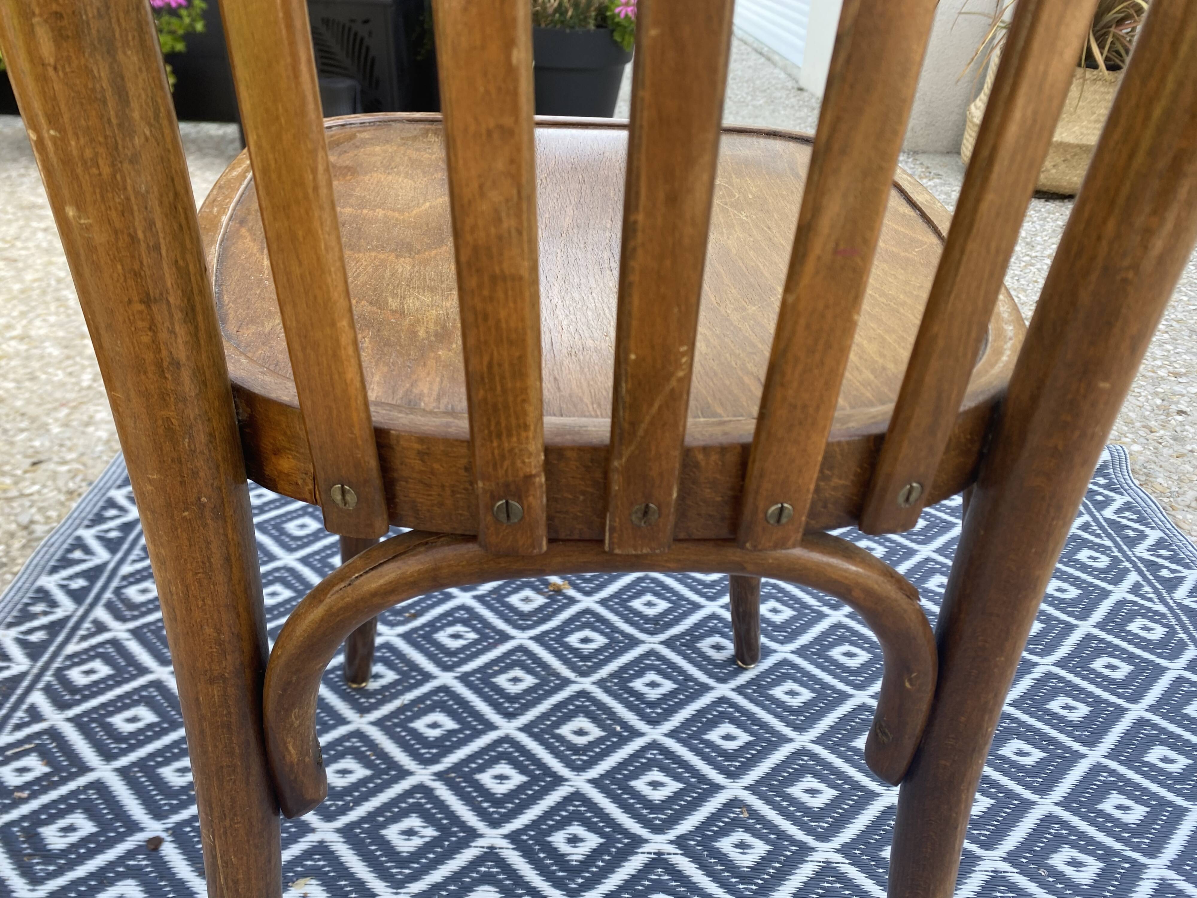 Ensemble de 8 chaises bistrot style Baumann bois courbé Annee 50/60