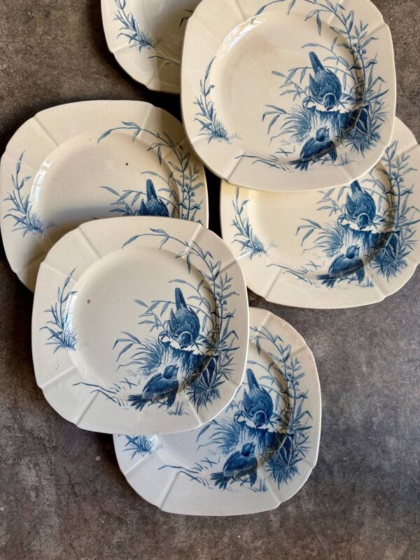 6 assiettes à dessert Gien en terre de fer bleue, service ''Oiseaux'' vers 1870 n°2