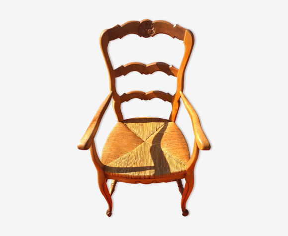 Fauteuil rustique Louis XV paillé en merisier