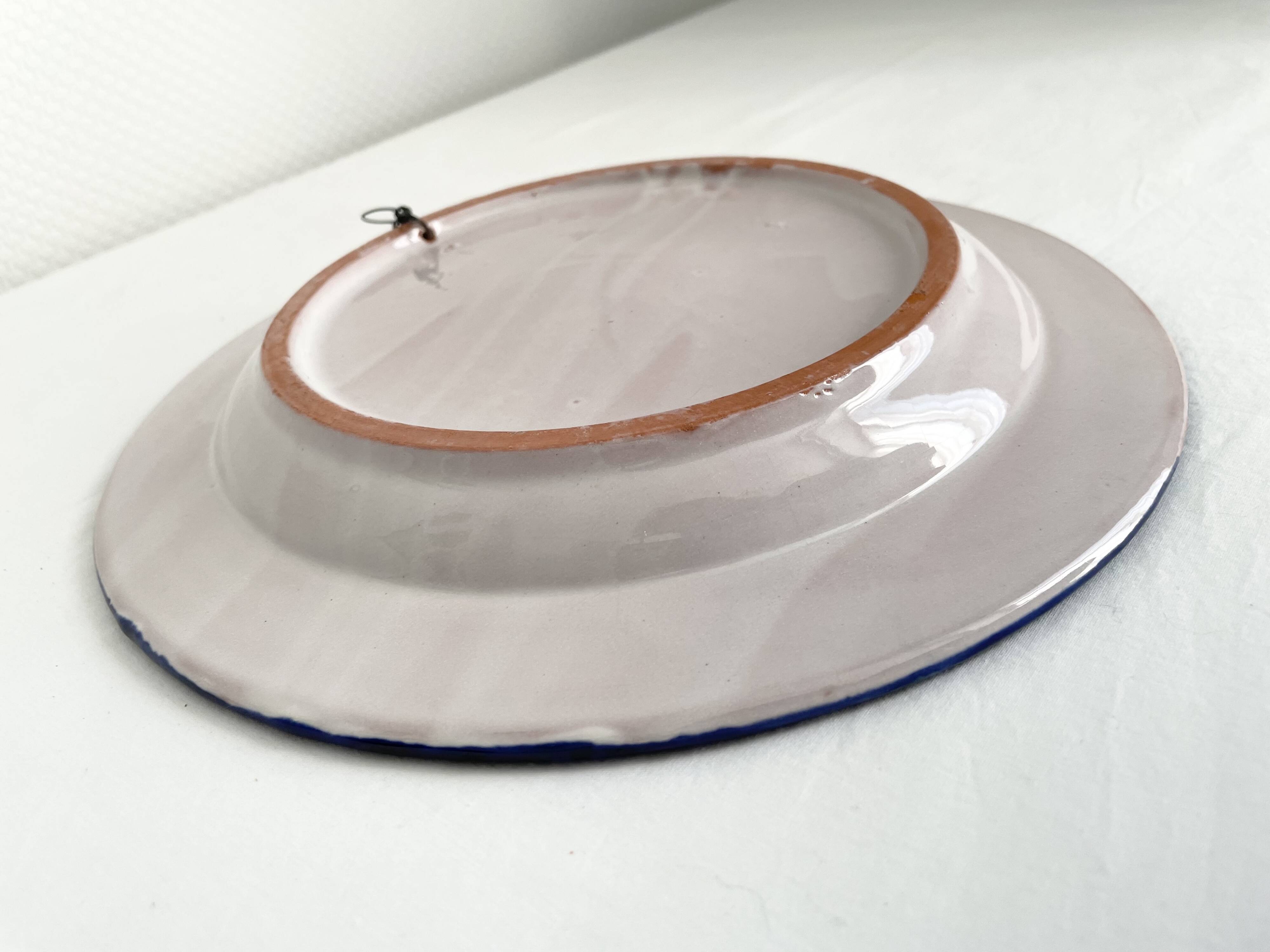 Assiette plate émaillée Fajalauza