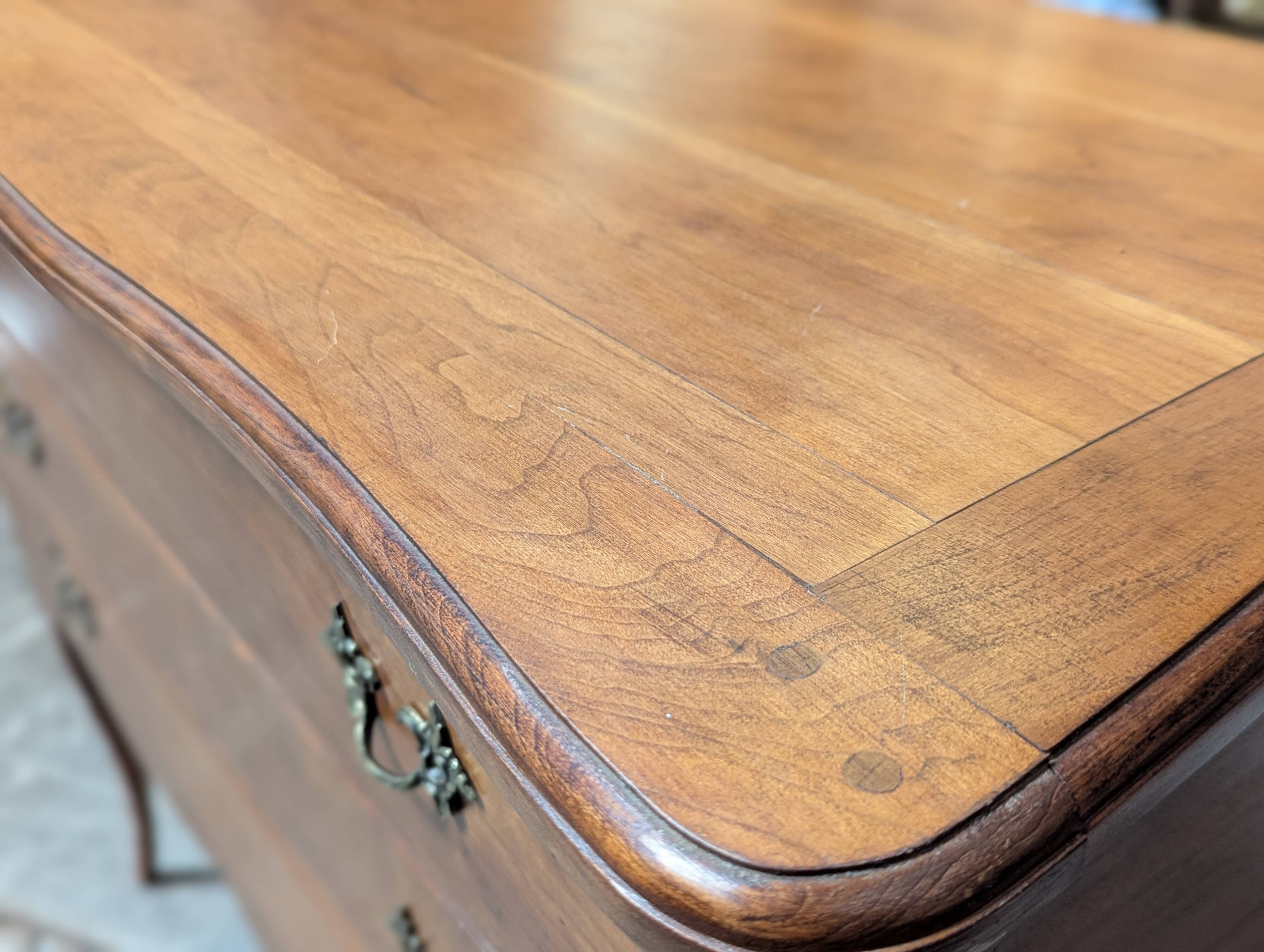 Small Louis XV chest of drawers