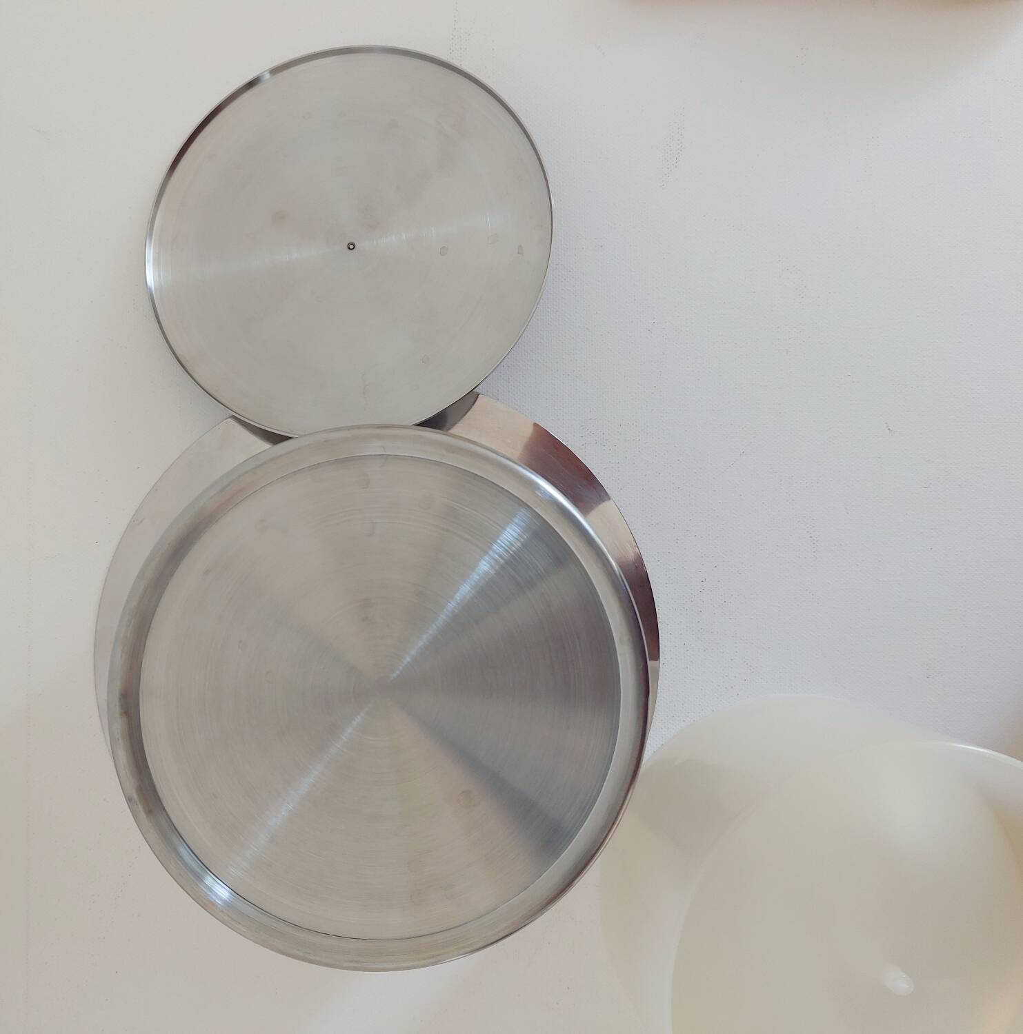 Designer stainless steel ice bucket