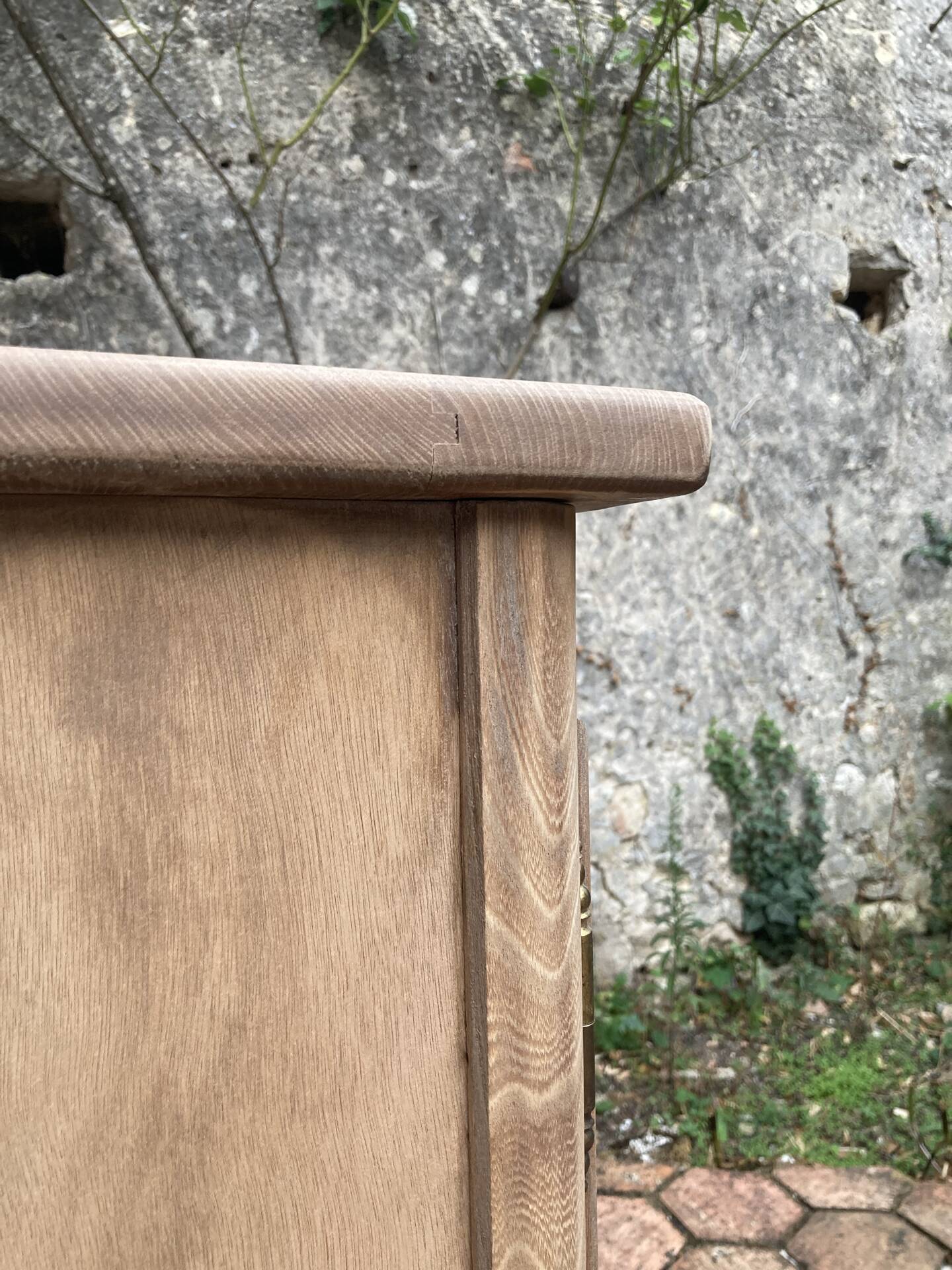 Petit buffet ancien en bois 