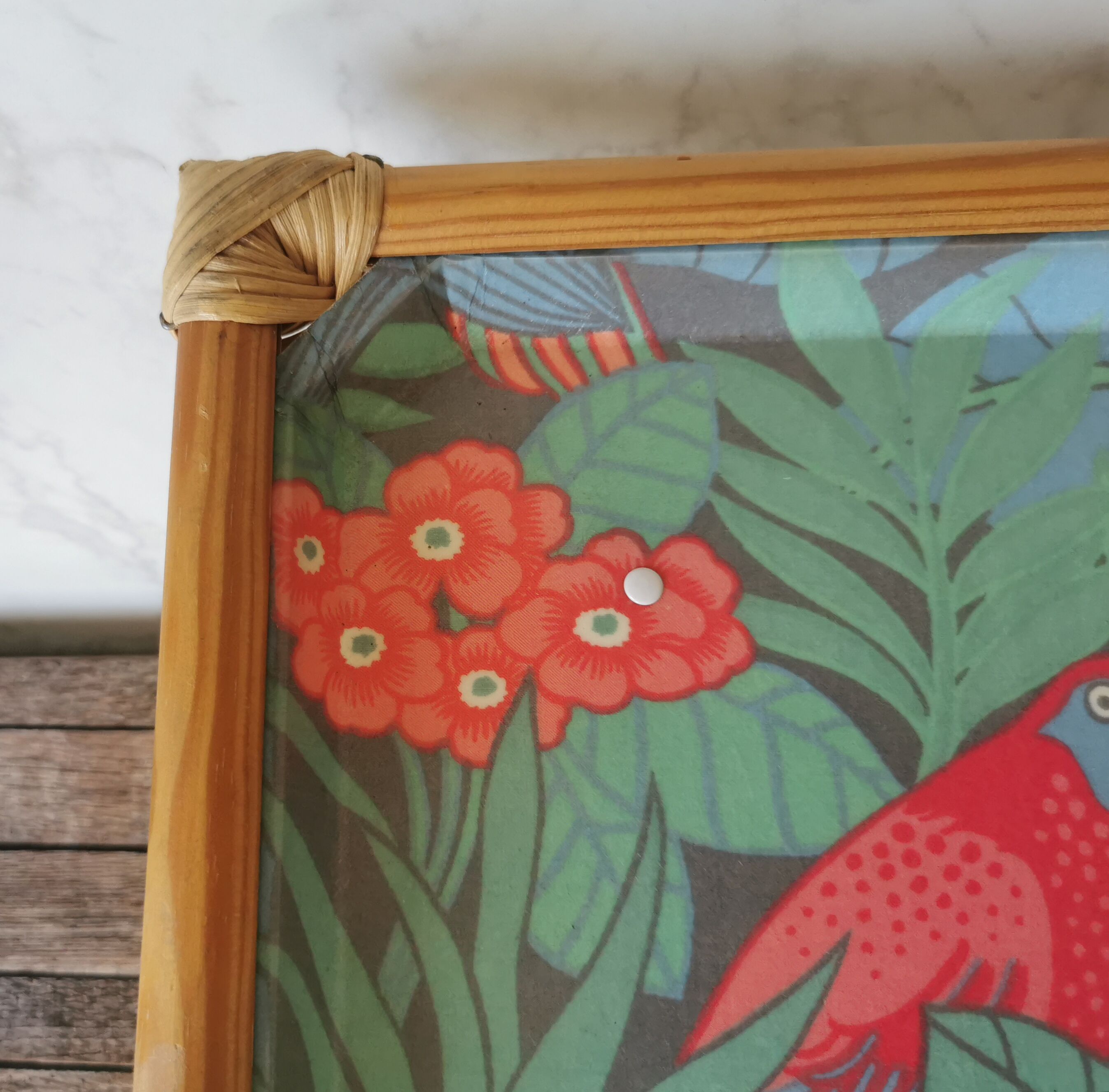 Folding tray parrots and flowers fiber and rattan