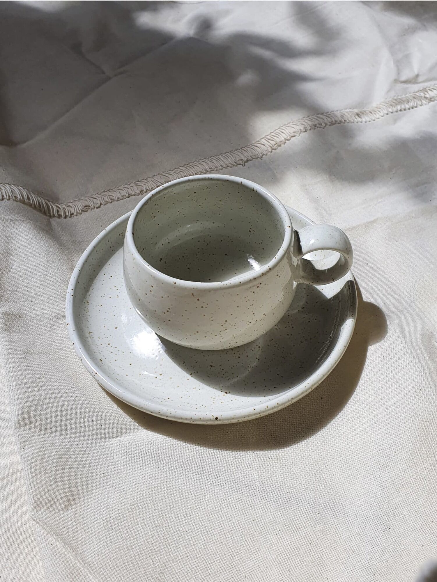 Pentik Finland Halla dinnerware set