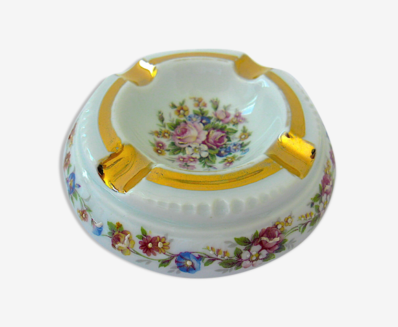 Cendrier en porcelaine dorée à décor floral