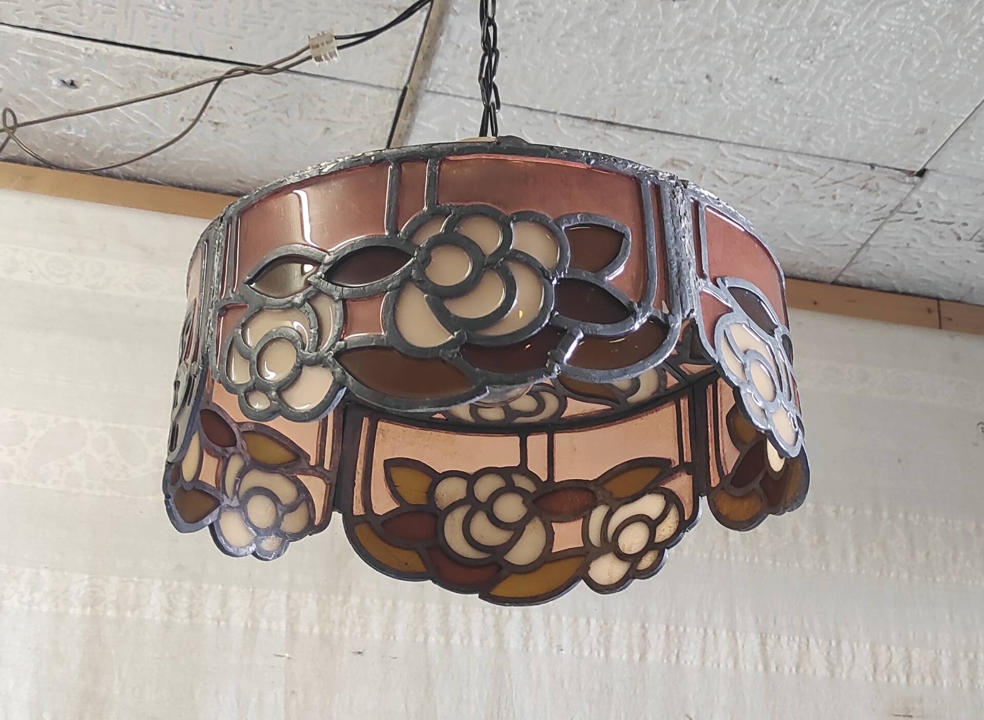 Tiffany-style glass and lead suspension - mid 20th century.