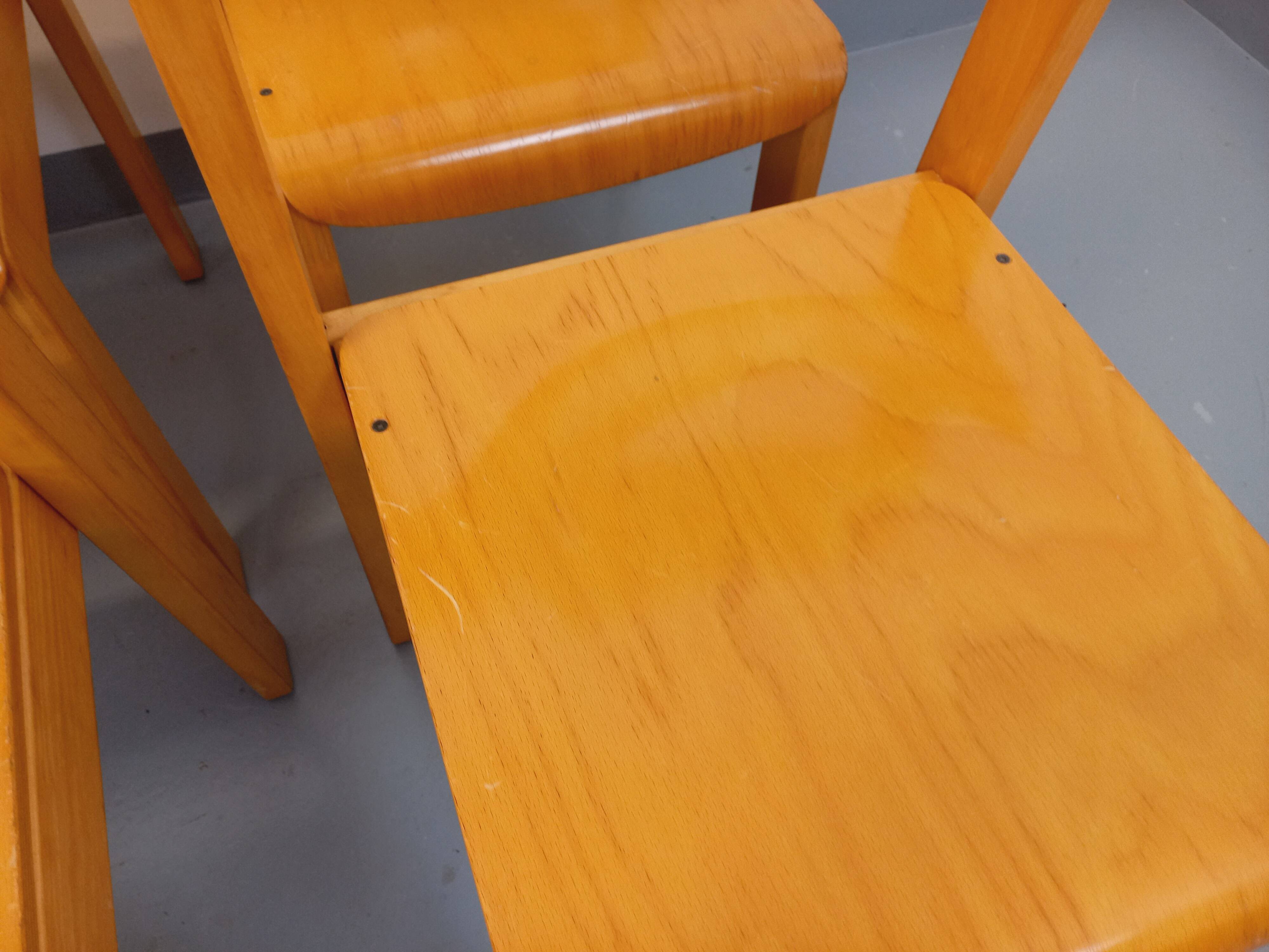 Set of 6 vintage minimalist beech wood chairs from the 70s and 80s.