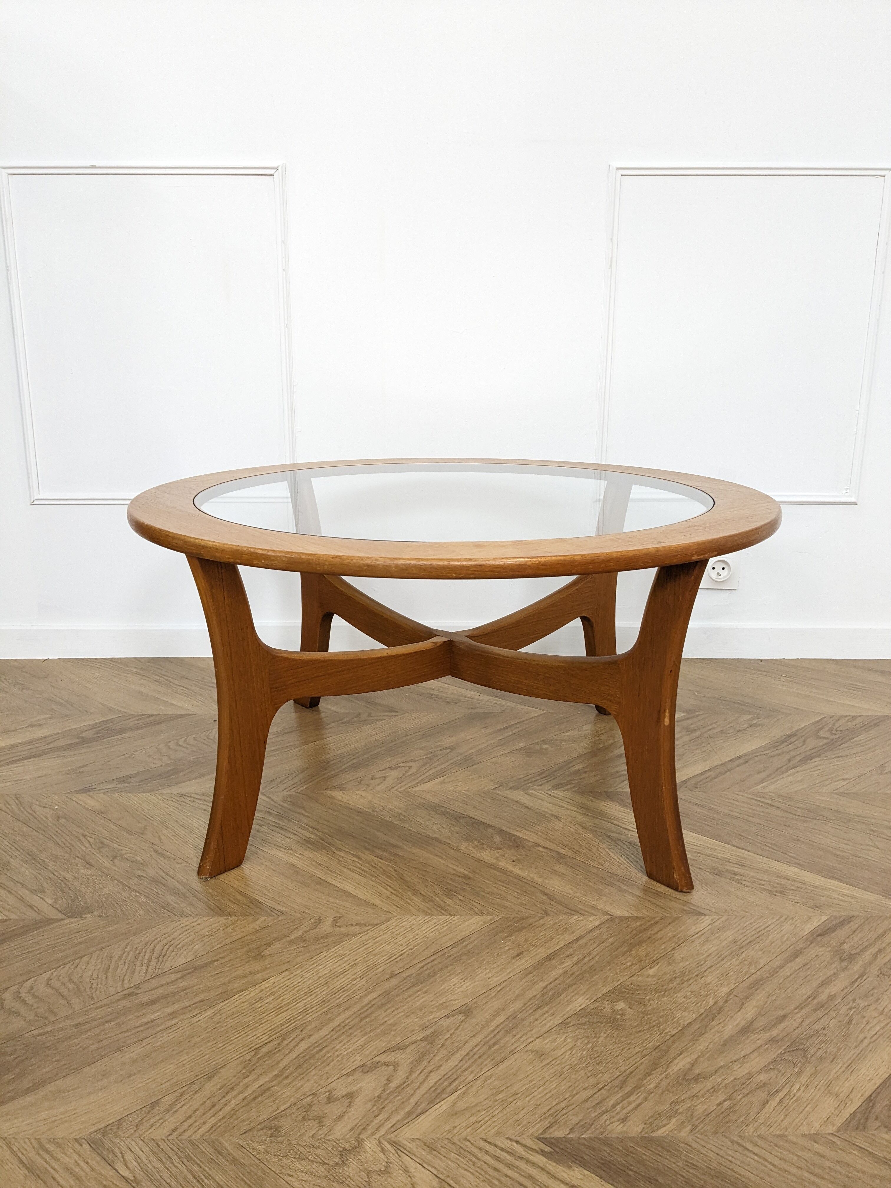 Table basse vintage en chêne
