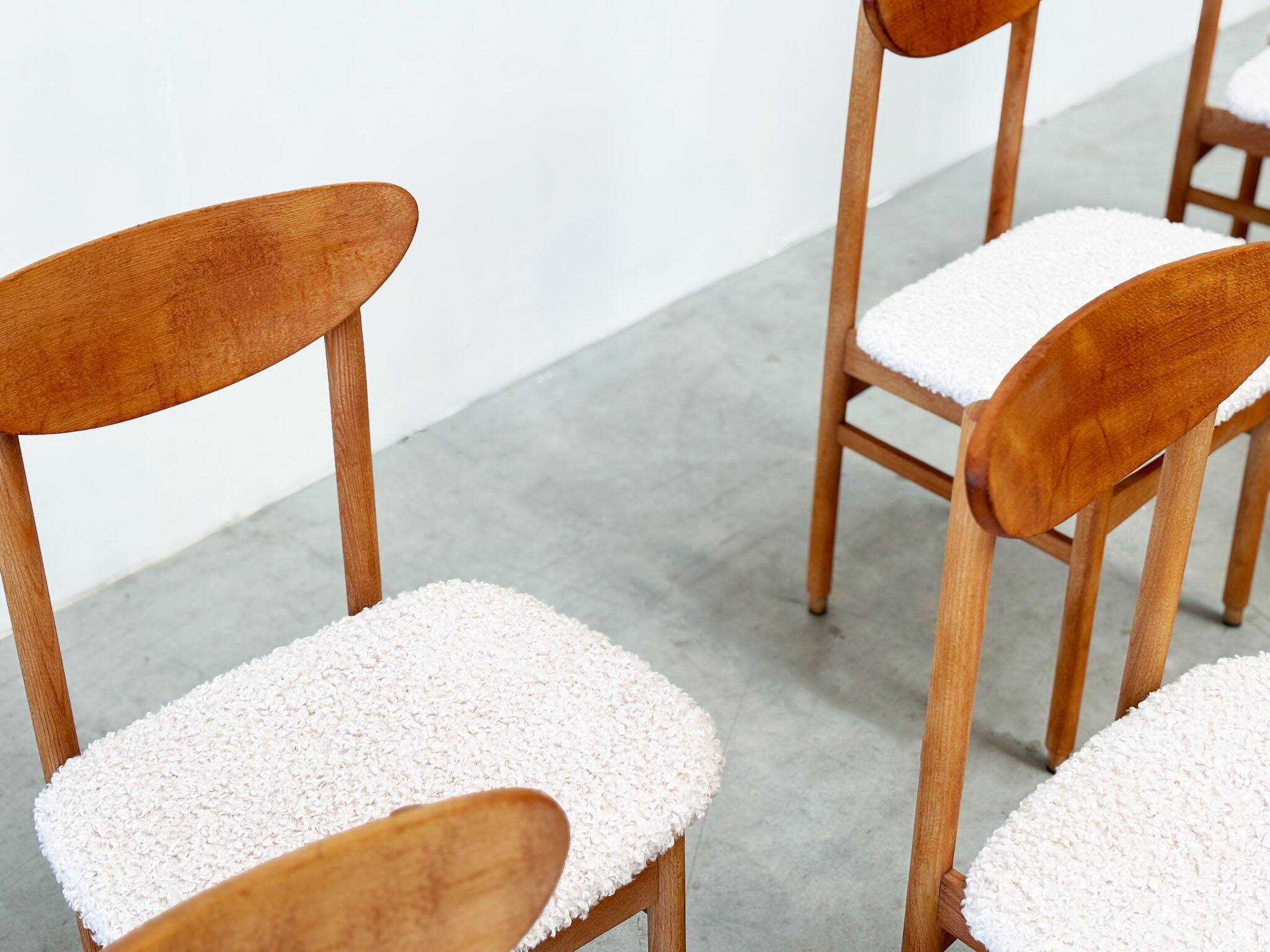 Ensemble de six chaises de salle à manger italiennes