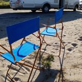 2 folding chairs