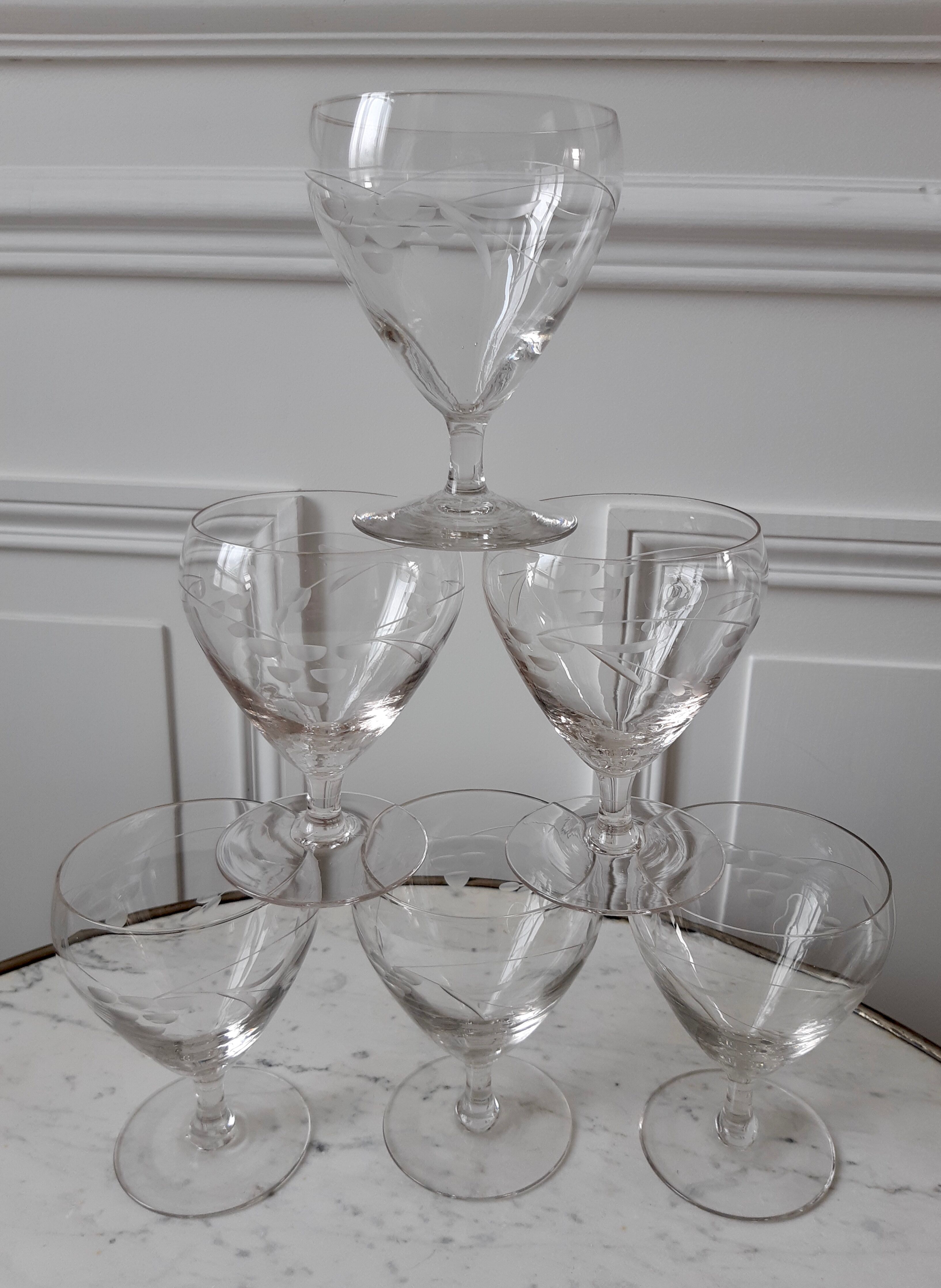 Lot of 6 engraved crystal glasses 50-60 years