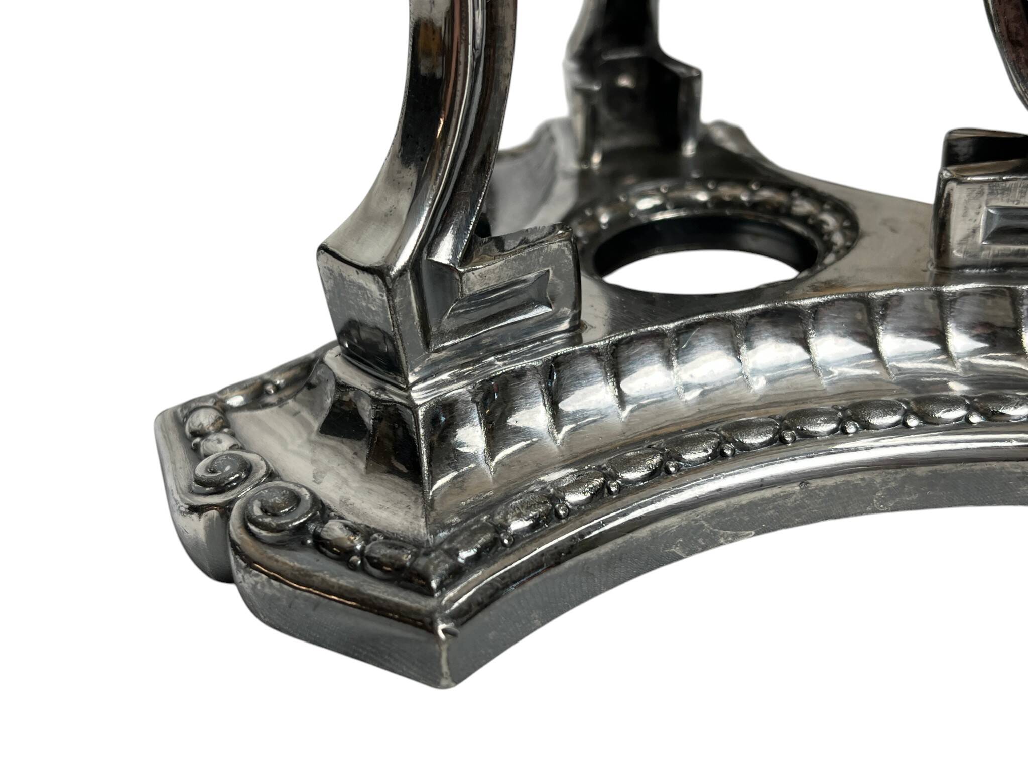 Art Deco, tripod fruit bowl in silver-plated metal by Gallia, crystal, circa 1930.