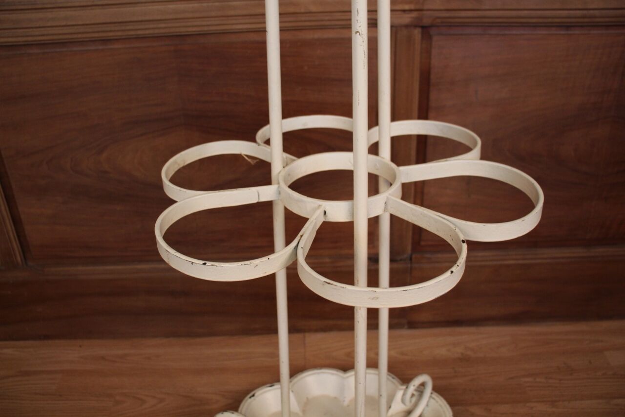 Coatrack in fonte late 19th