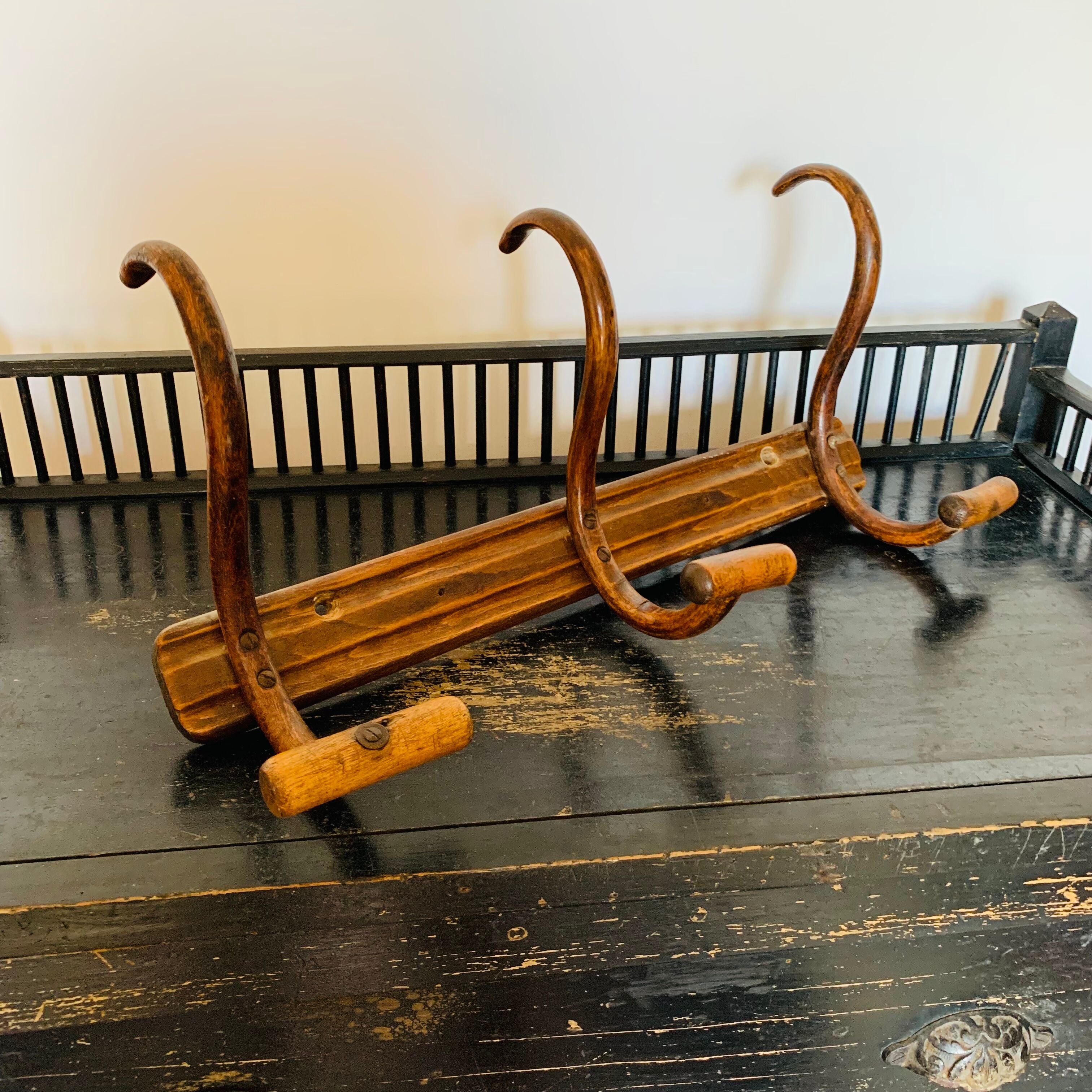 Wall coat rack 3 hooks