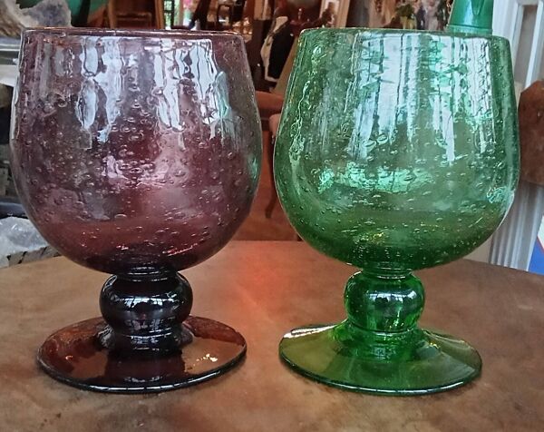 Série 4 anciens verres à pied Biot
