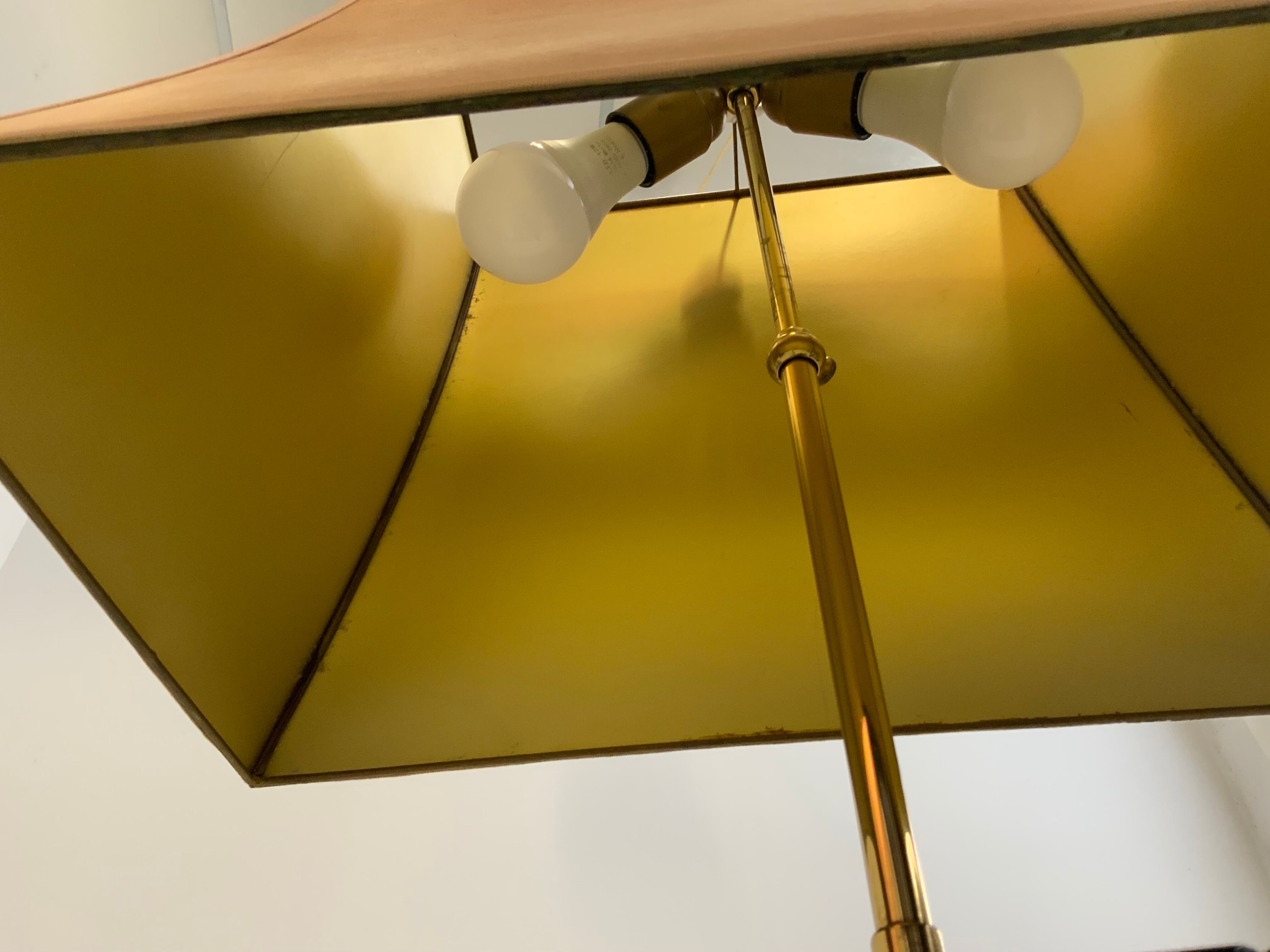 Ambient table lamp dating from the 70s