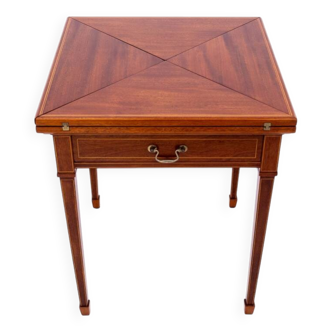 Table de jeu pliante, Europe occidentale, vers 1890. Ancienne. Après rénovation.