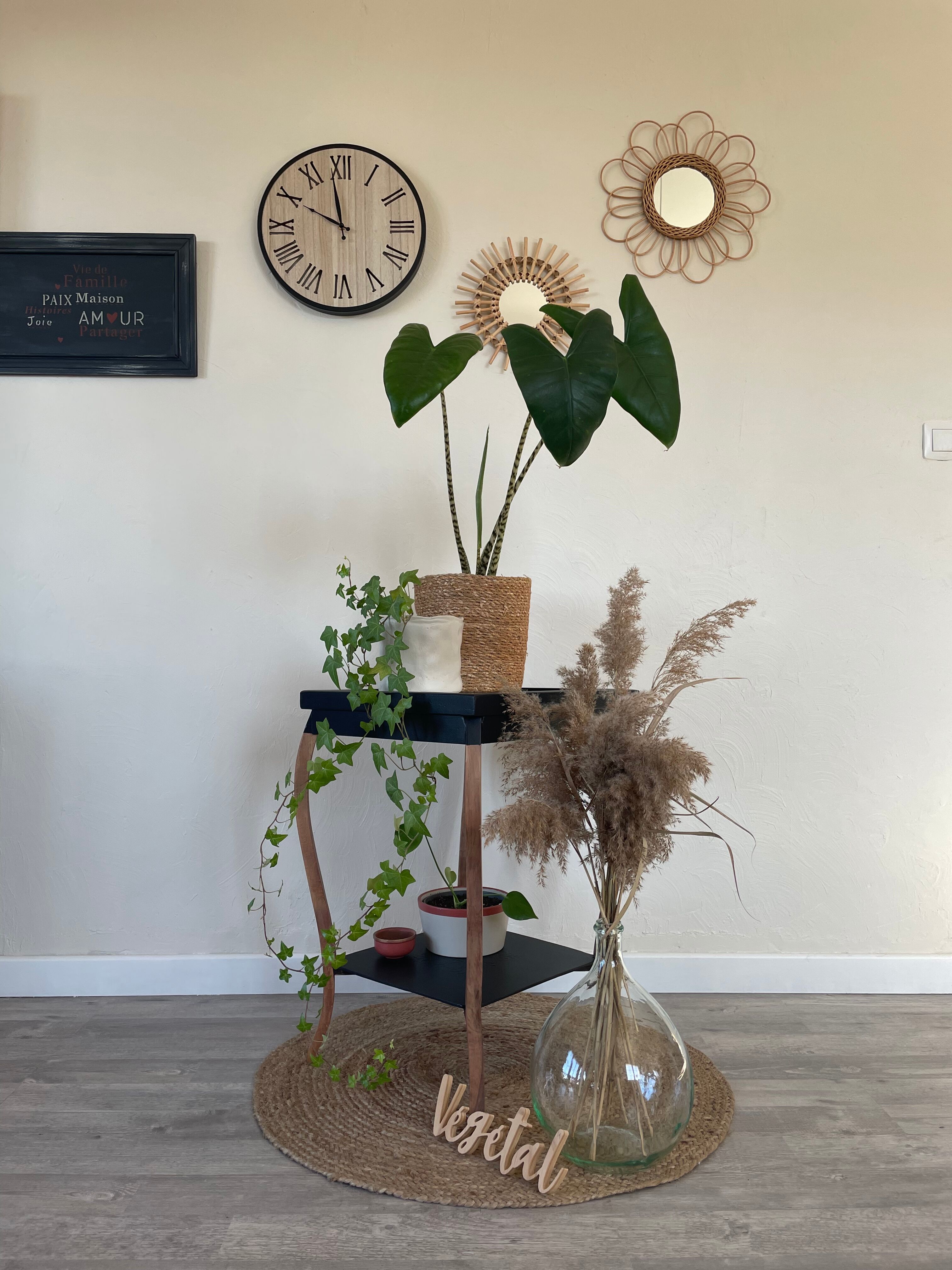 Black and wood side table