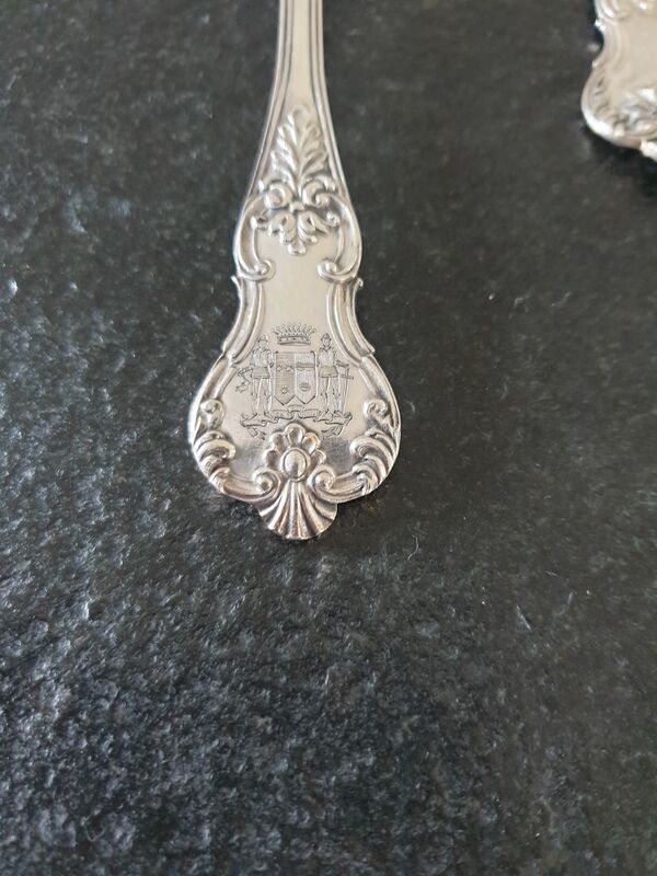 Set of 6 solid silver forks, Hénin goldsmith et cie, Minerve punch