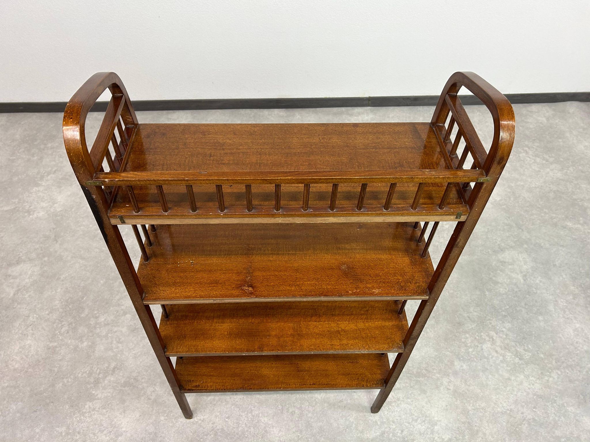 Jugendstil shelf by Thonet Debrecen