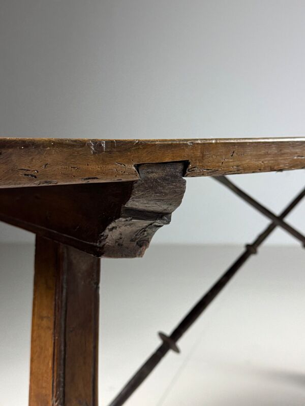 Table espagnole du XVIIIe siècle