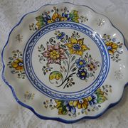 Decorative earthenware plate with floral Talavera decoration