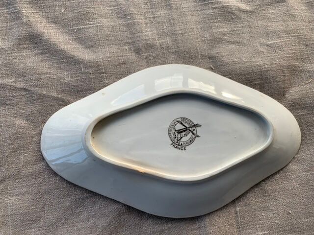 Serving dish in white porcelain art deco mill wolves orchies