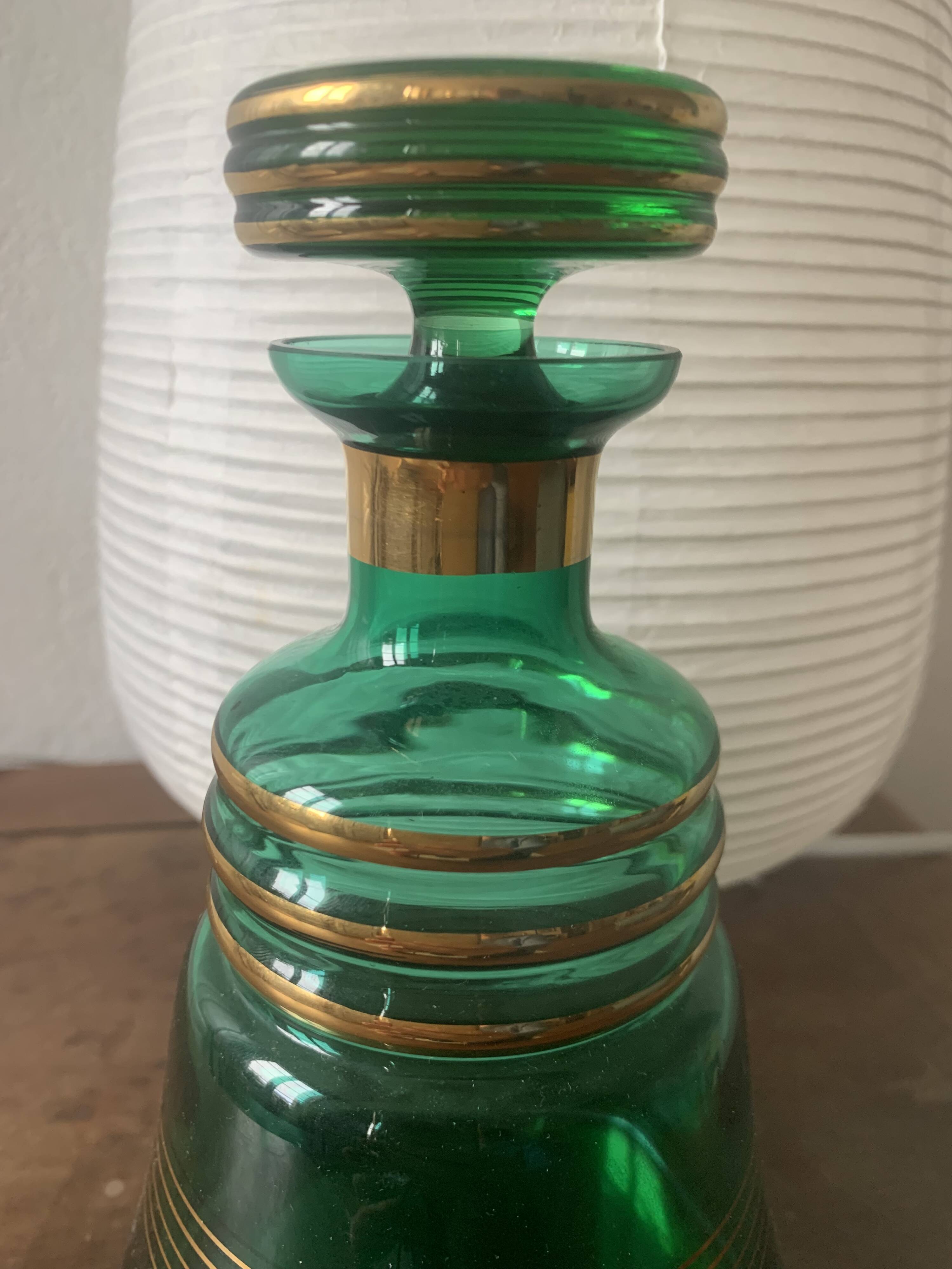 Carafe verre émeraude et or art déco
