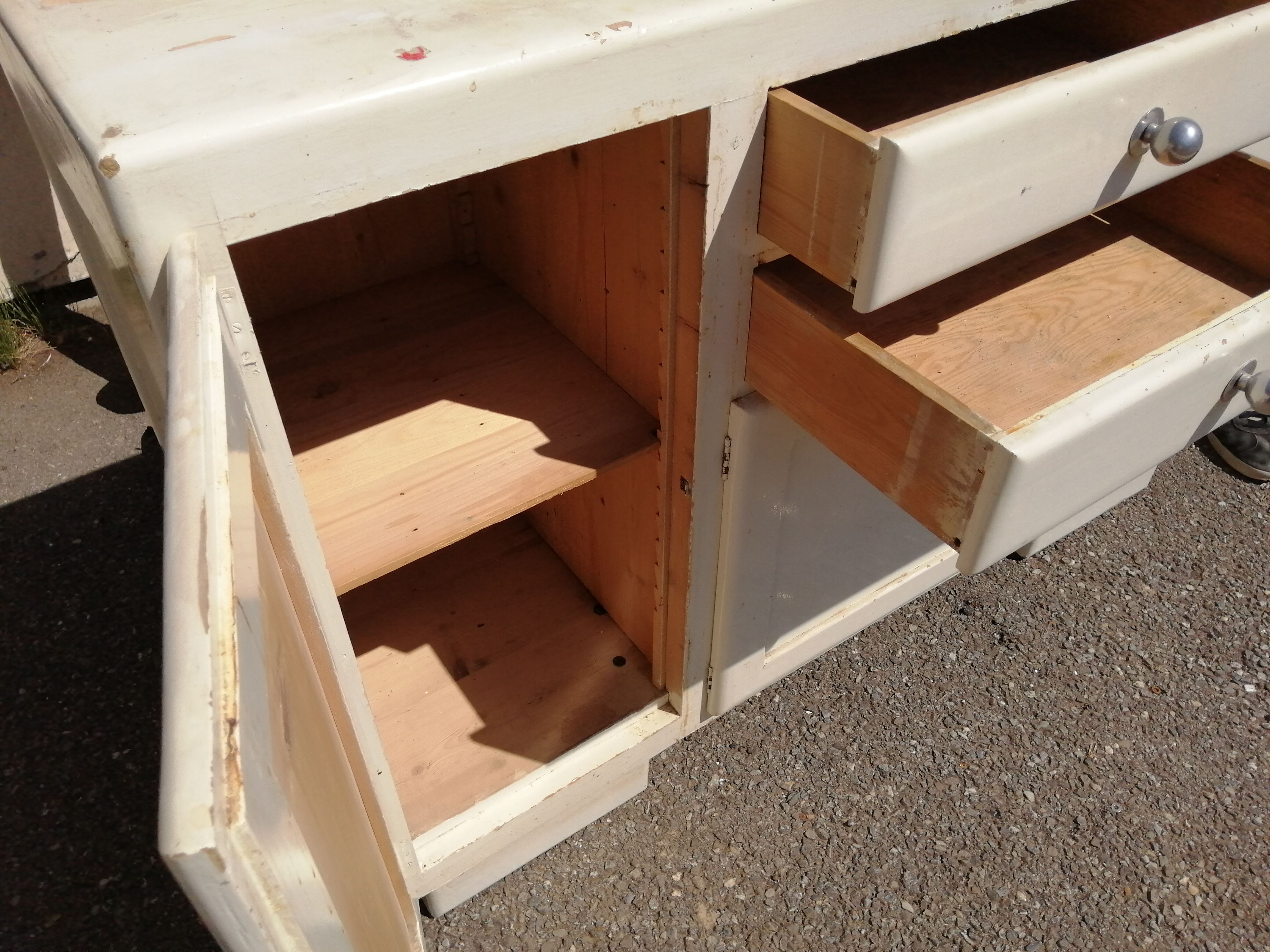 Mado Buffet Stock - Vintage