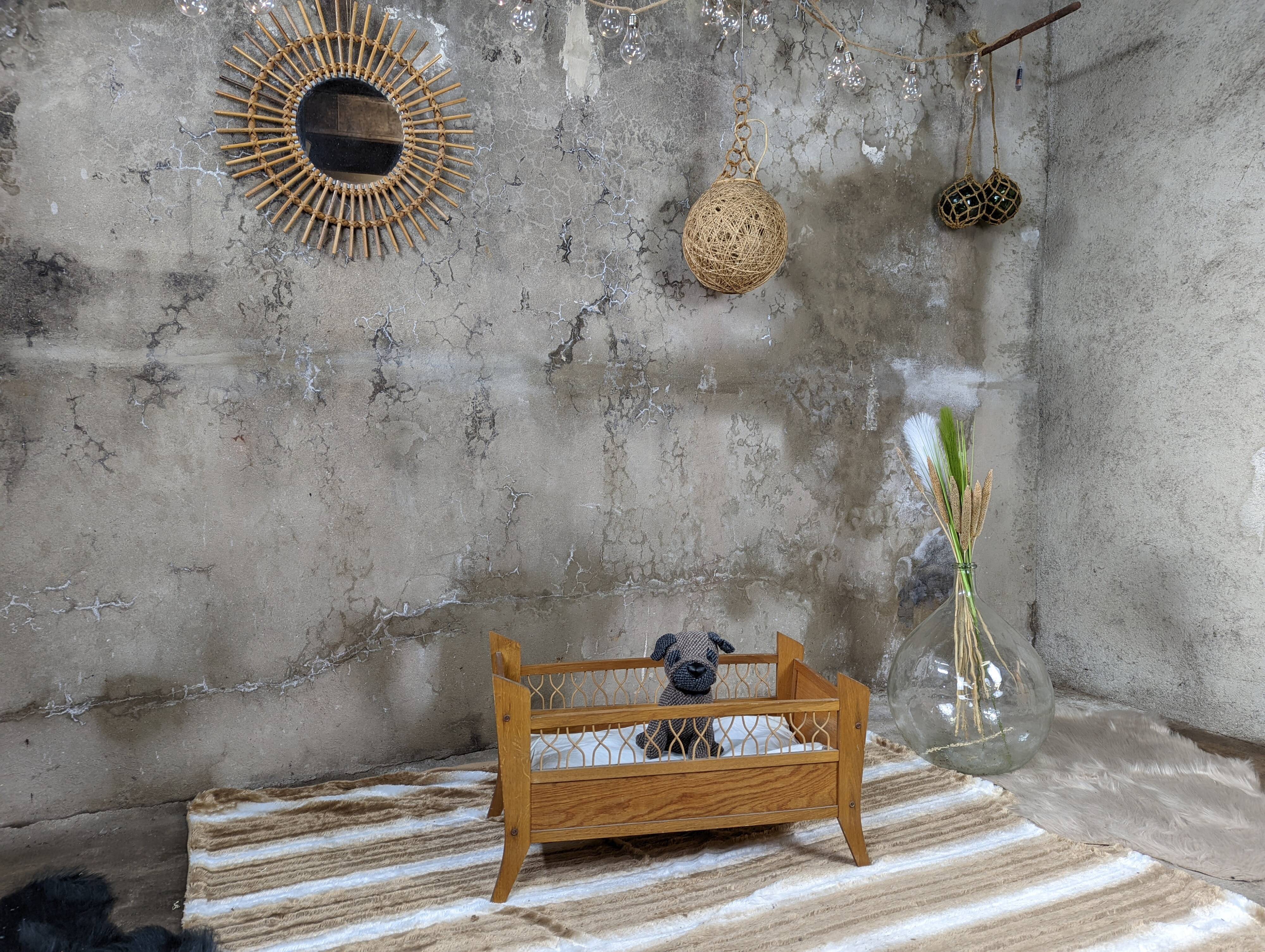 Rattan floor basket for pet