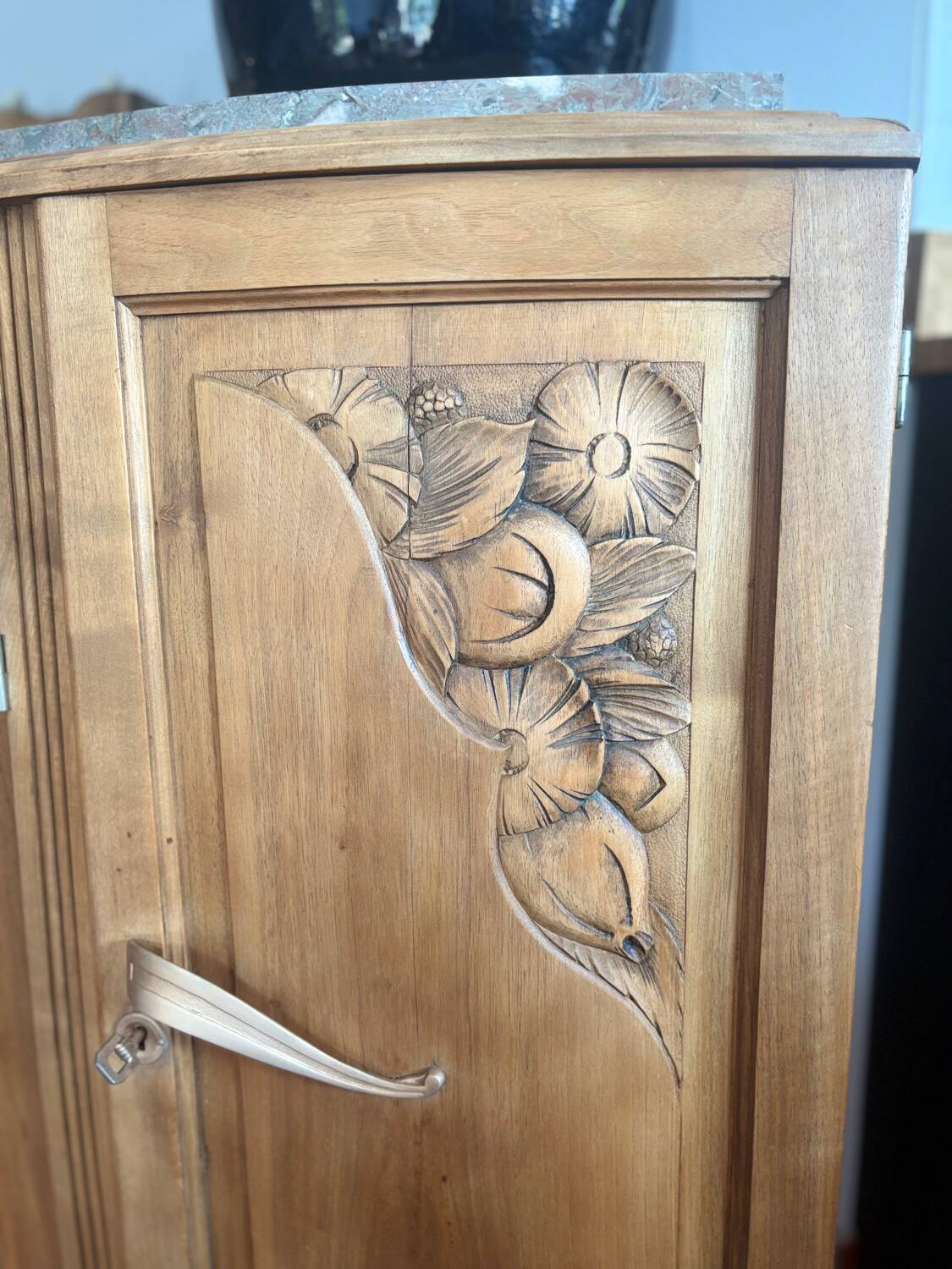 Buffet art déco en chêne massif