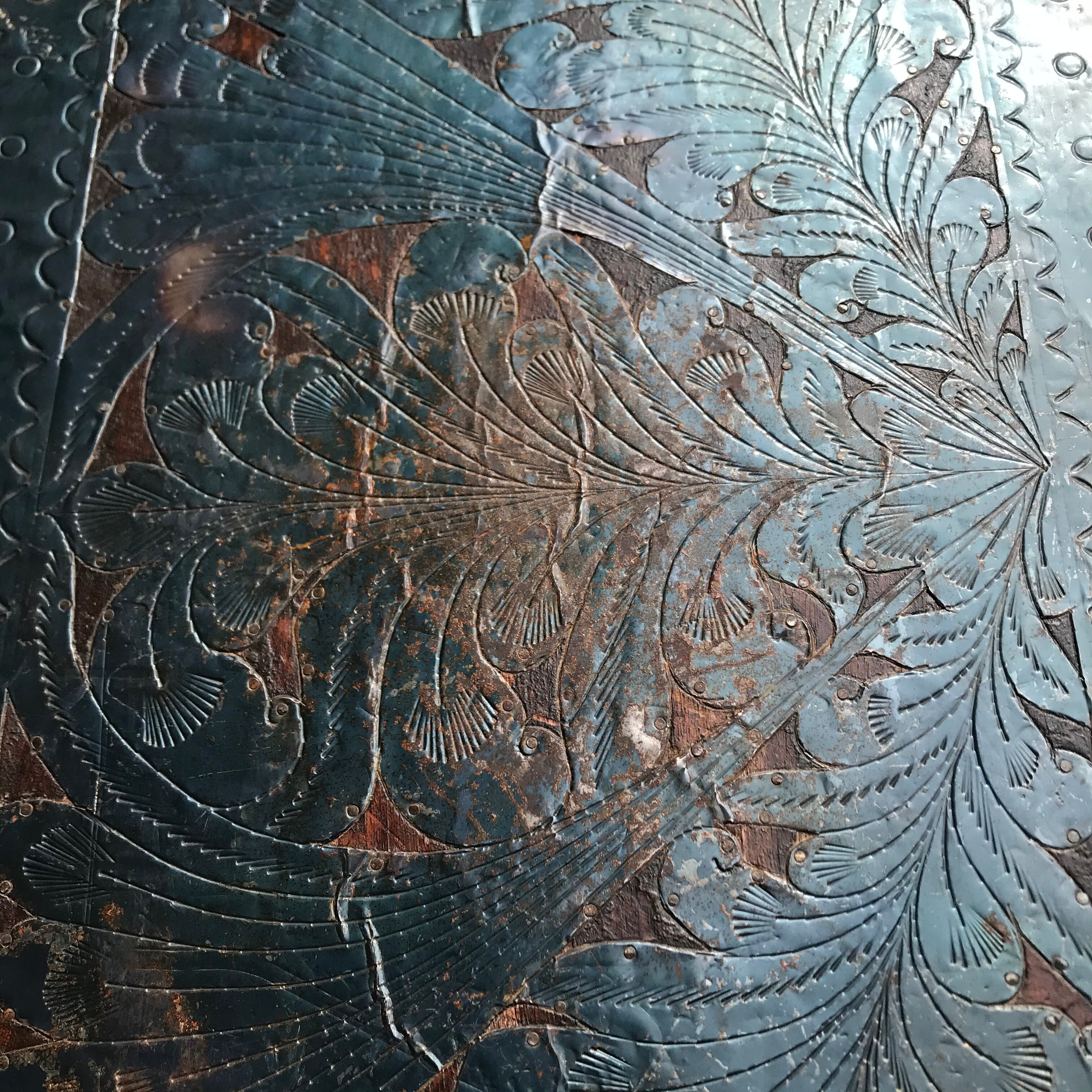 Metal-encrustation wood box