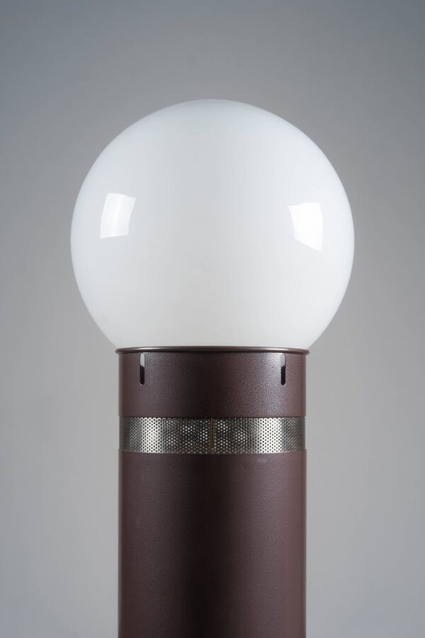 Gae Aulenti - Lampadaire Artemide 'Oracolo'