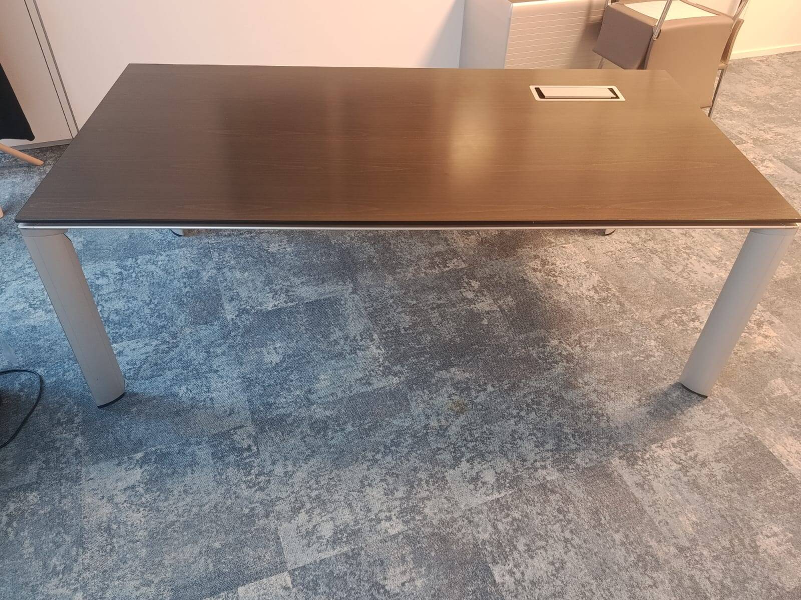 Bureau BENE – Series AL