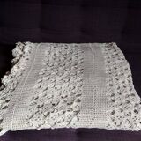 Dessus de lit  en coton blanc  point crochet à la main