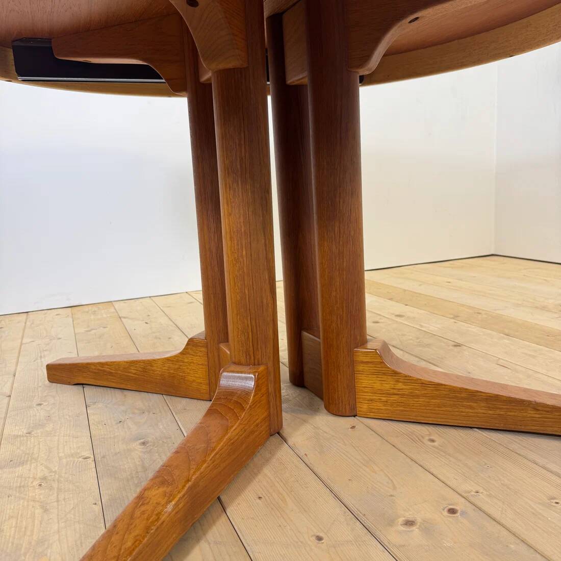 Table à manger rond extensible en teck, Danemark 1960
