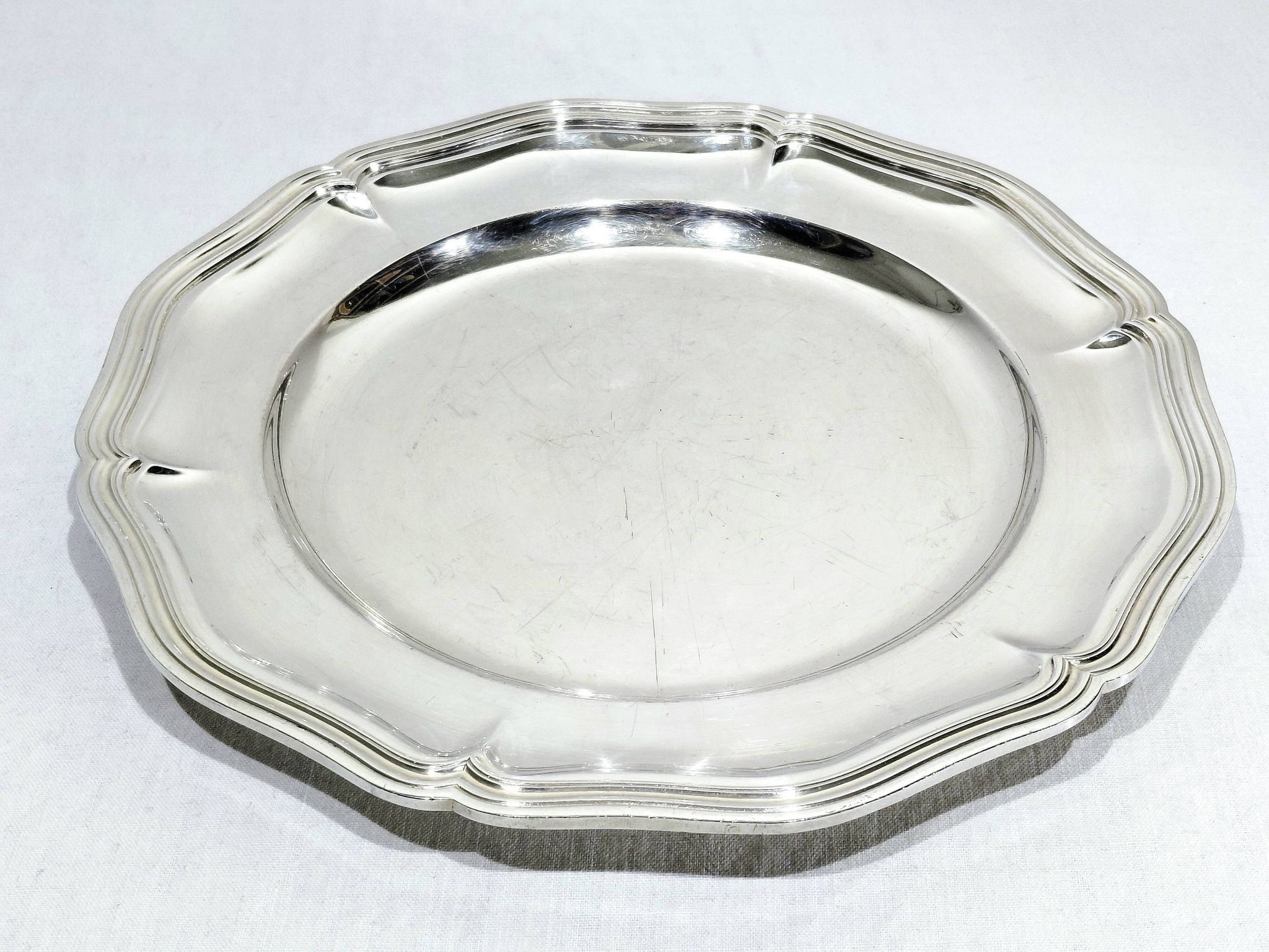 Christofle - Plat contours en métal argenté