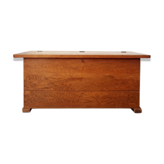 Small bench chest
