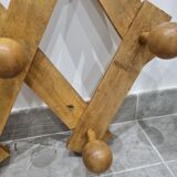 Accordion hook