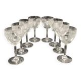 Aperitif glasses with rounded chiseled patterns