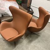 2x Fritz Hansen Egg chair by Arne Jacobsen in Cognac leather, new condition!