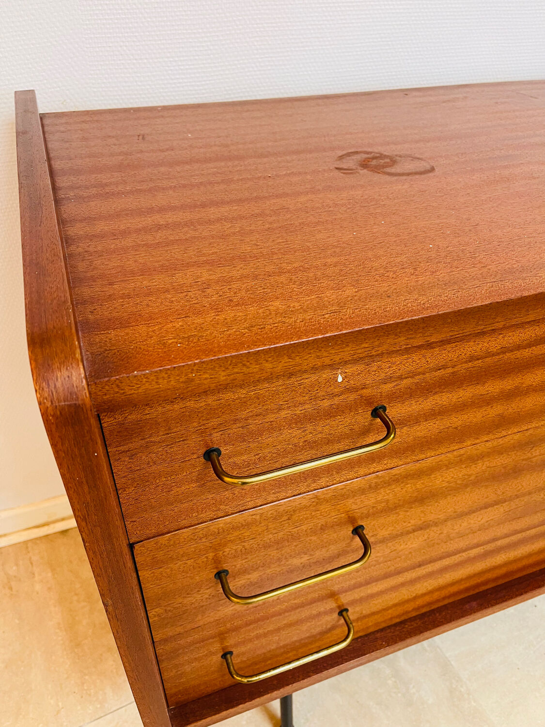 Commode vintage plaquage teck – circa 1970