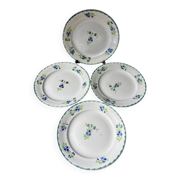 Ensemble de 4 assiettes à dessert anciennes Terre de Fer motif floral