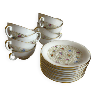 Service de 8 tasses à café et 8 coupelles en porcelaine S.F.P. Société Française de Porcelaine