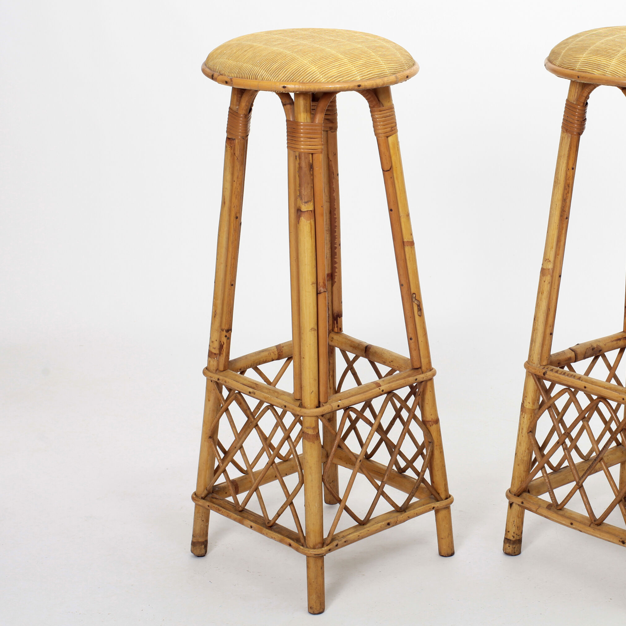 4 vintage rattan bar stools