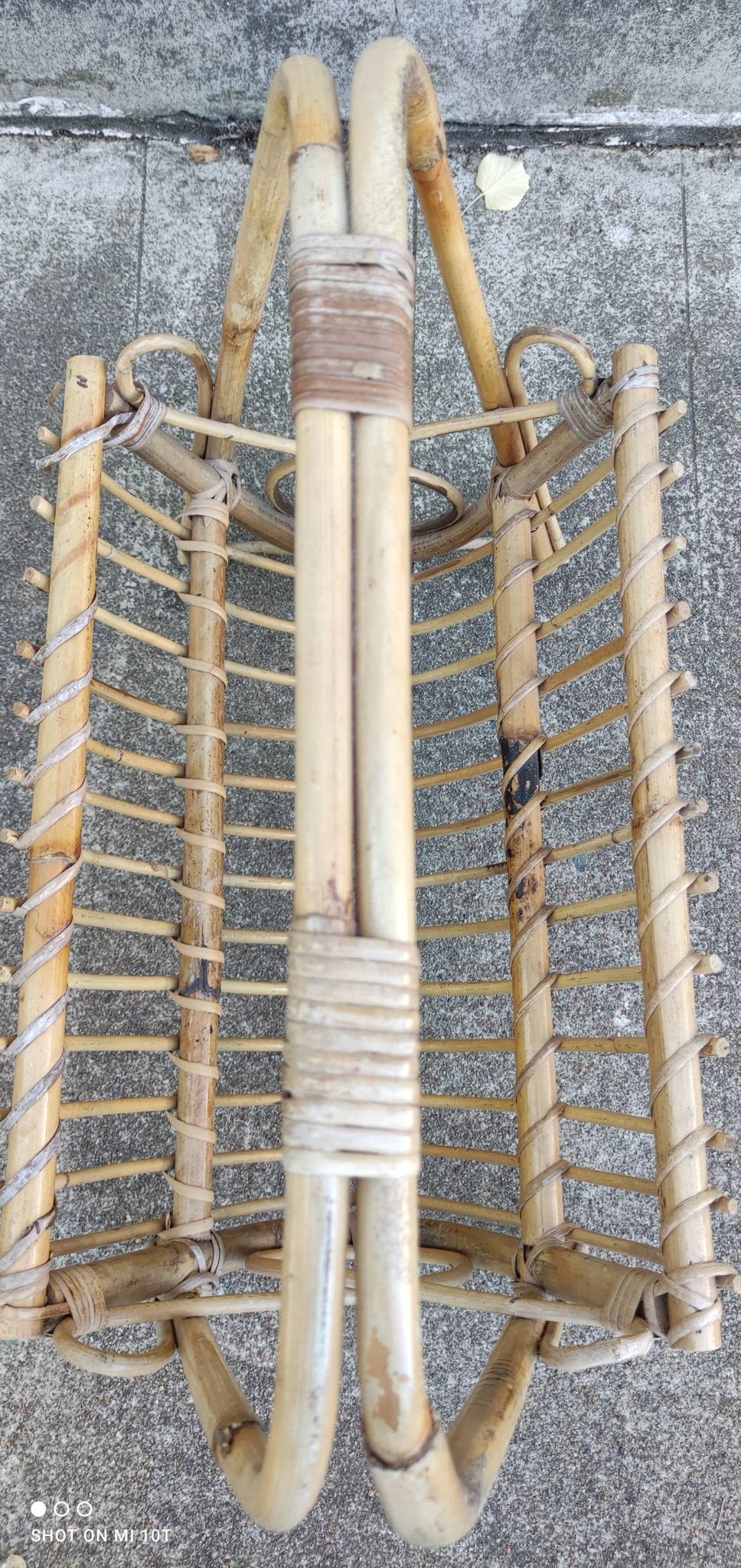 Vintage rattan magazine door