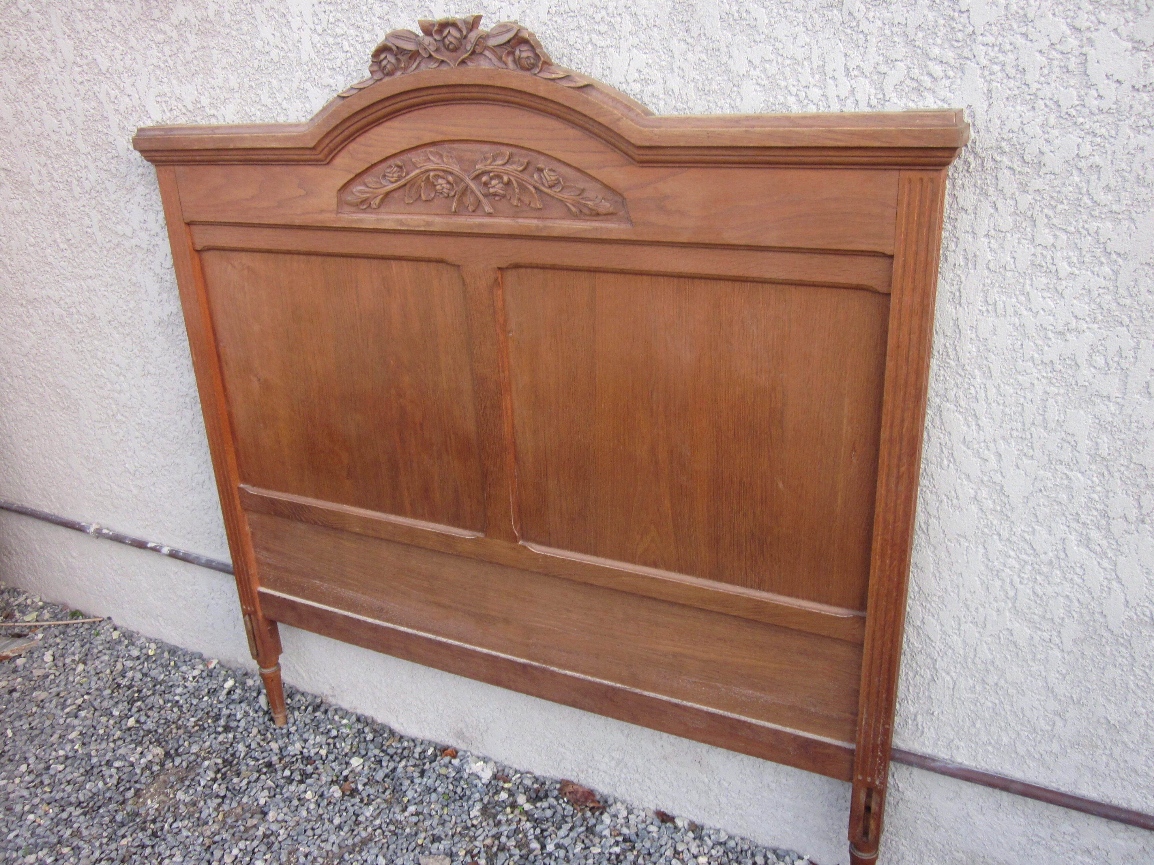 Bed head of the 20s and 30s