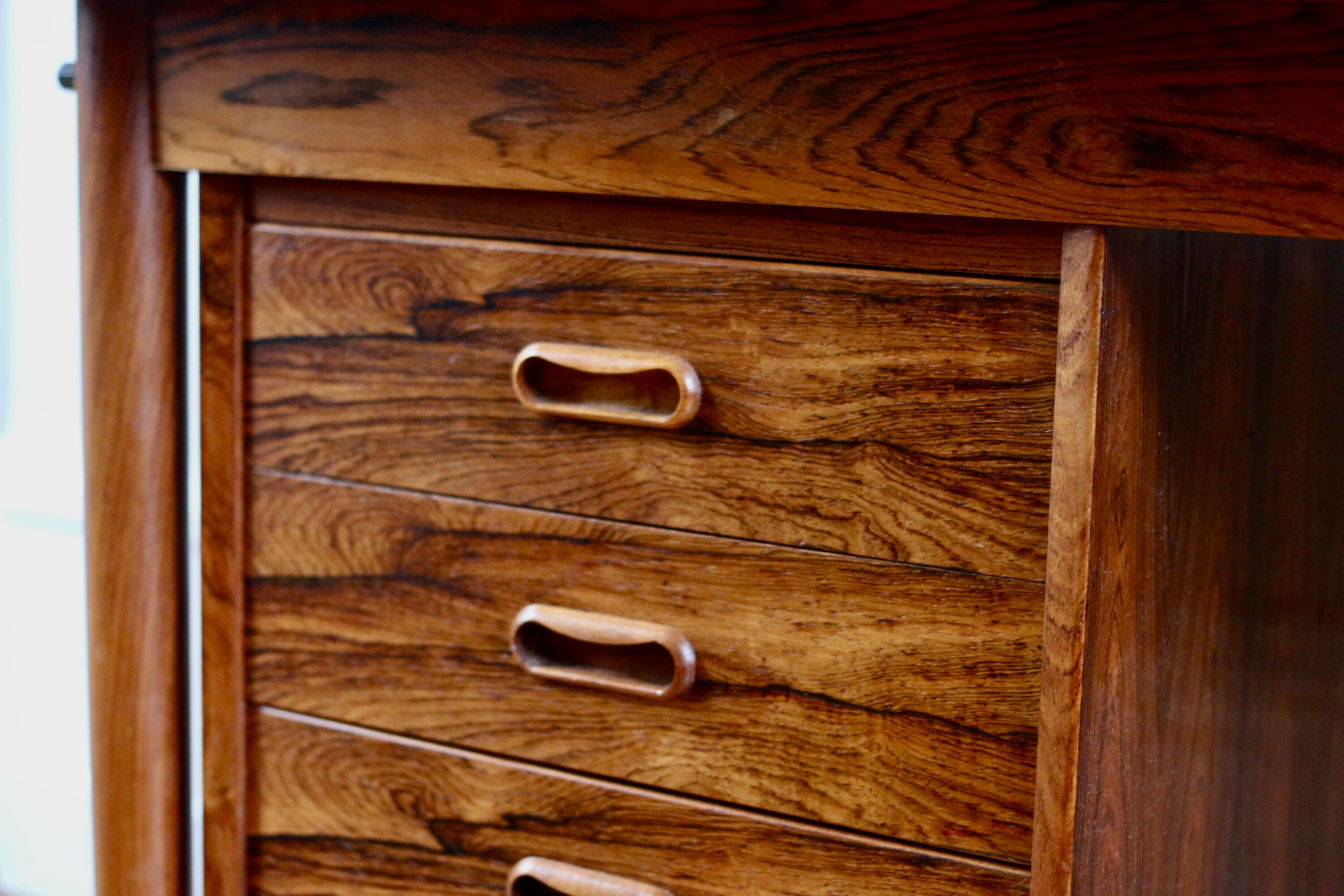Bureau scandinave vintage palissandre de Rio Arne Vodder 1960